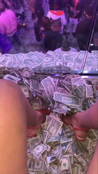 Austria, busy strip club needs girls